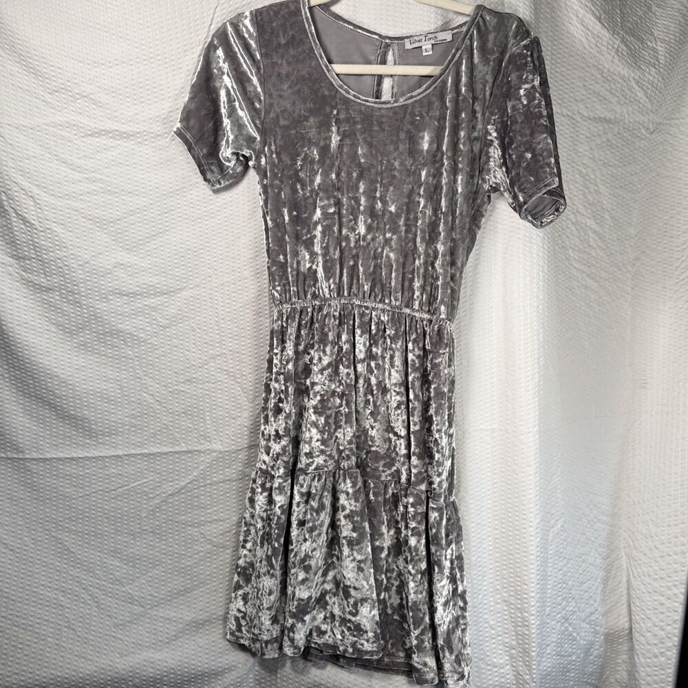 Velvet Torch Womens Velvet Tiered Dress Scoop Neck Keyhole Short Sleeve L Silver